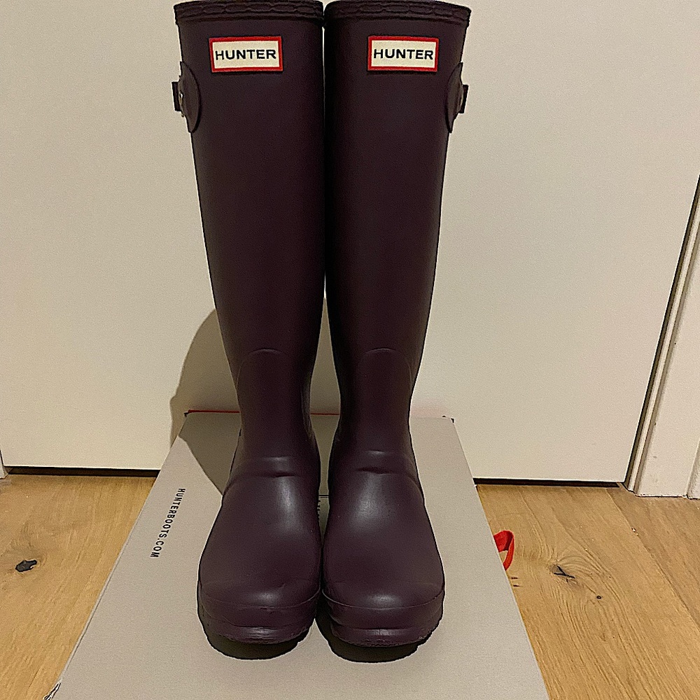 Original Tall Black Grape Hunter Boot (size 7)